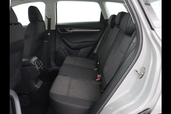 Škoda Karoq 1.5 TSI Business Edition Plus | Stoelverwarming | Trekhaak | Camera | Carplay | Navigatie | Keyless | Full LED | Verwarmde voorruit | Parkeerhulp | Climate control | DAB | Cruise control