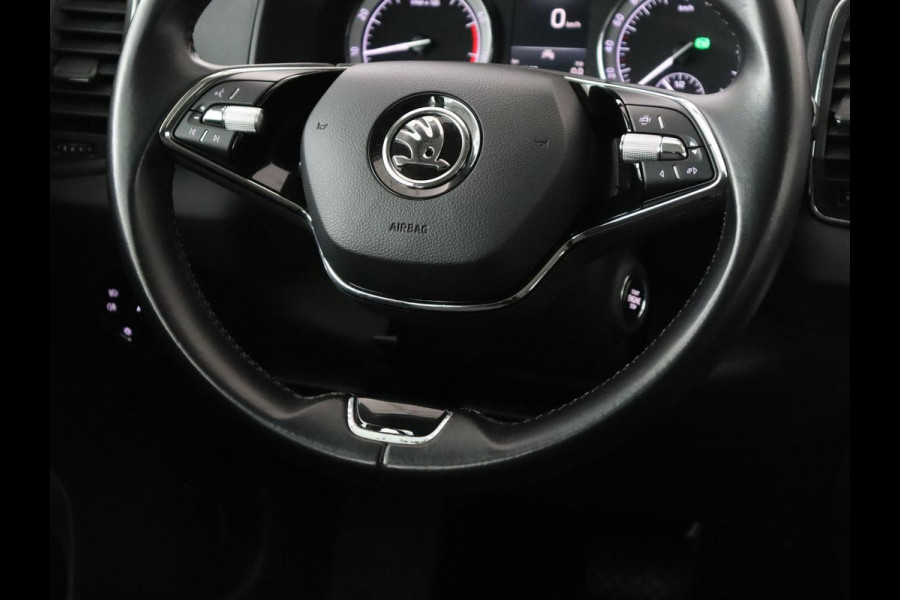 Škoda Karoq 1.5 TSI Business Edition Plus | Stoelverwarming | Trekhaak | Camera | Carplay | Navigatie | Keyless | Full LED | Verwarmde voorruit | Parkeerhulp | Climate control | DAB | Cruise control