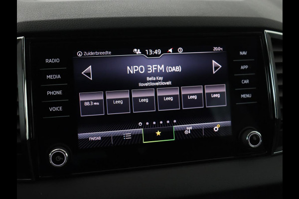 Škoda Karoq 1.5 TSI Business Edition Plus | Stoelverwarming | Trekhaak | Camera | Carplay | Navigatie | Keyless | Full LED | Verwarmde voorruit | Parkeerhulp | Climate control | DAB | Cruise control