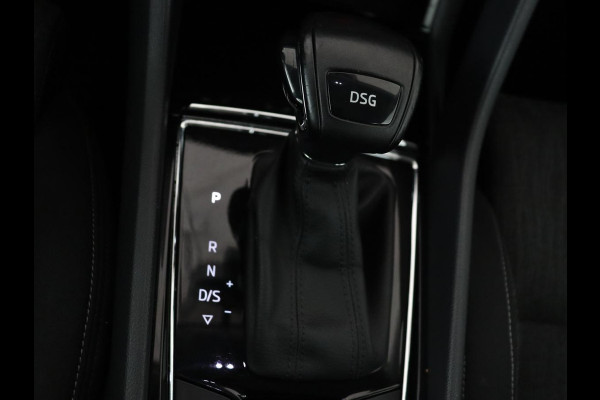 Škoda Karoq 1.5 TSI Business Edition Plus | Stoelverwarming | Trekhaak | Camera | Carplay | Navigatie | Keyless | Full LED | Verwarmde voorruit | Parkeerhulp | Climate control | DAB | Cruise control