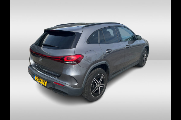 Mercedes-Benz EQA 250 Business Solution AMG 67 kWh / Panoramadak / Camera / CarPlay / 18'' / Stoelverwarming / Dodehoek / DAB / Cruise Control