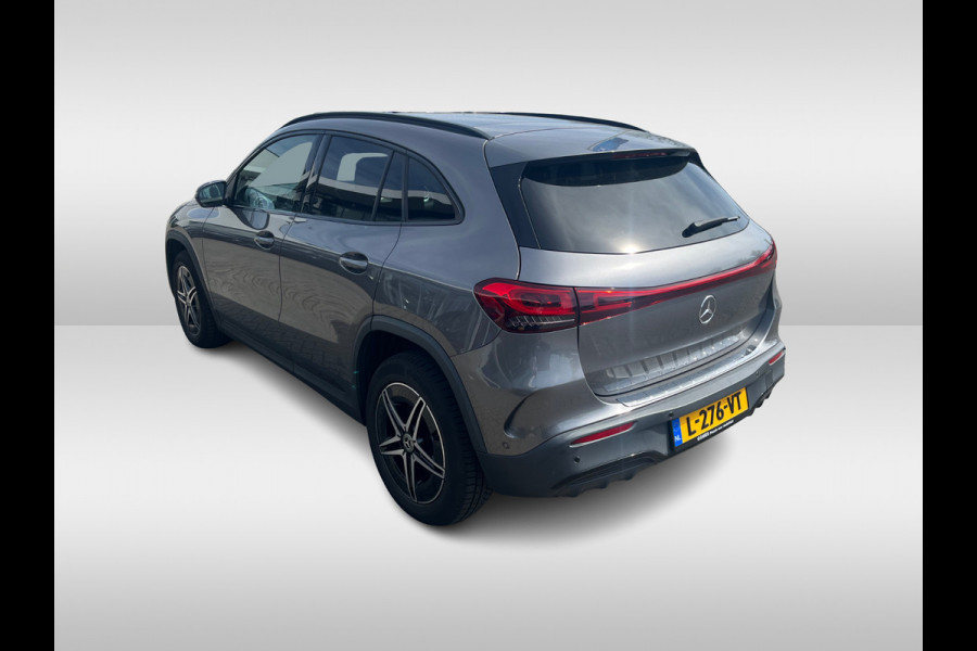 Mercedes-Benz EQA 250 Business Solution AMG 67 kWh / Panoramadak / Camera / CarPlay / 18'' / Stoelverwarming / Dodehoek / DAB / Cruise Control
