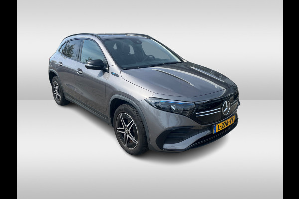 Mercedes-Benz EQA 250 Business Solution AMG 67 kWh / Panoramadak / Camera / CarPlay / 18'' / Stoelverwarming / Dodehoek / DAB / Cruise Control