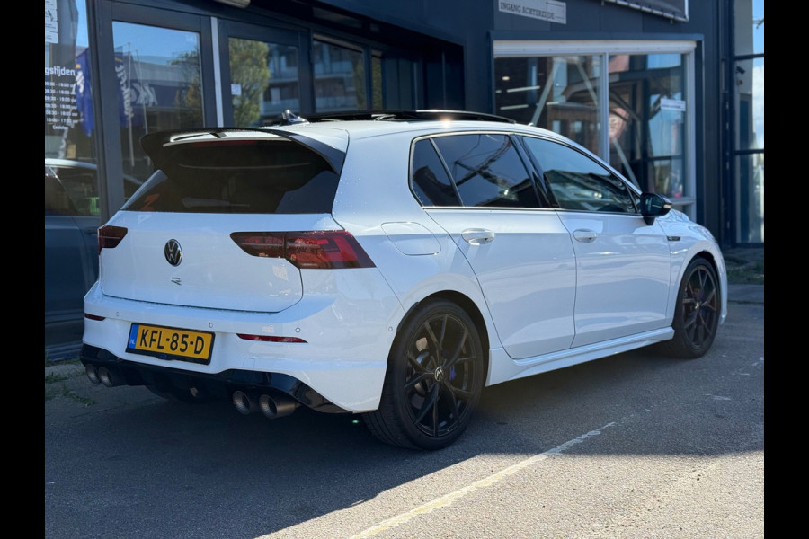 Volkswagen Golf 2.0 TSI R 4Motion | Pano | Akra | HUD | Memory