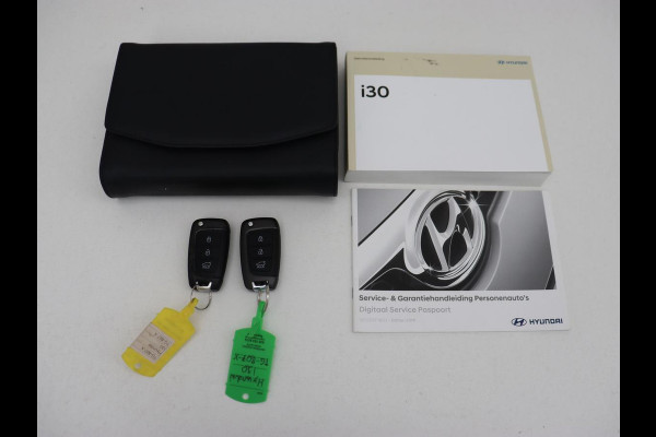 Hyundai i30 1.0 T-GDI Comfort | Carplay | Navigatie | Camera | Trekhaak | Climate control | Parkeerhulp | Cruise control | Bluetooth