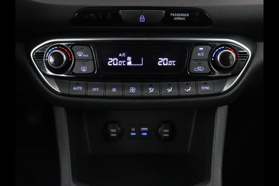 Hyundai i30 1.0 T-GDI Comfort | Carplay | Navigatie | Camera | Trekhaak | Climate control | Parkeerhulp | Cruise control | Bluetooth