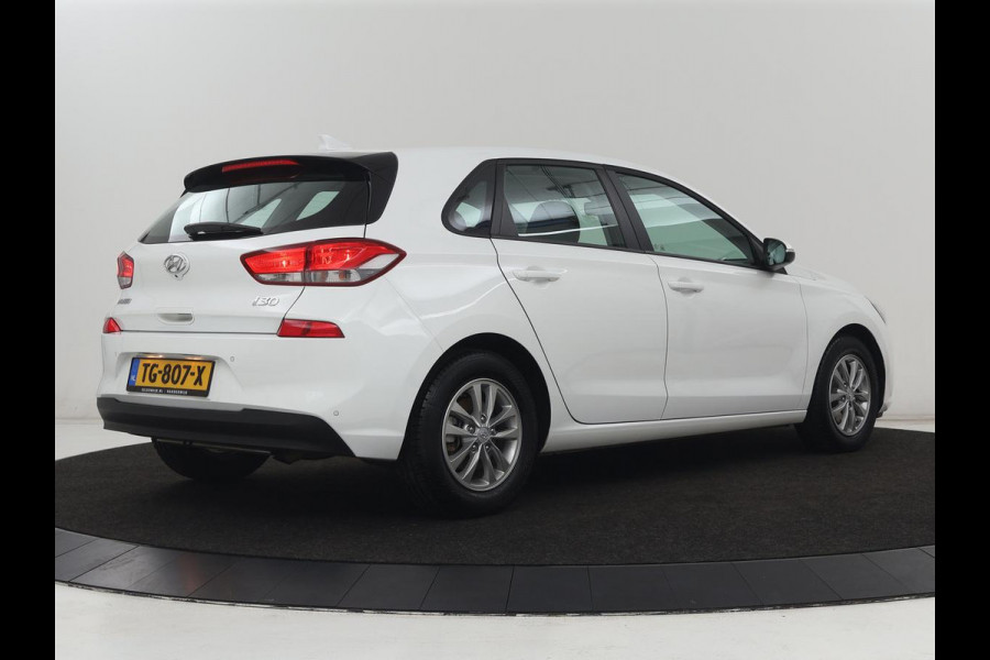 Hyundai i30 1.0 T-GDI Comfort | Carplay | Navigatie | Camera | Trekhaak | Climate control | Parkeerhulp | Cruise control | Bluetooth