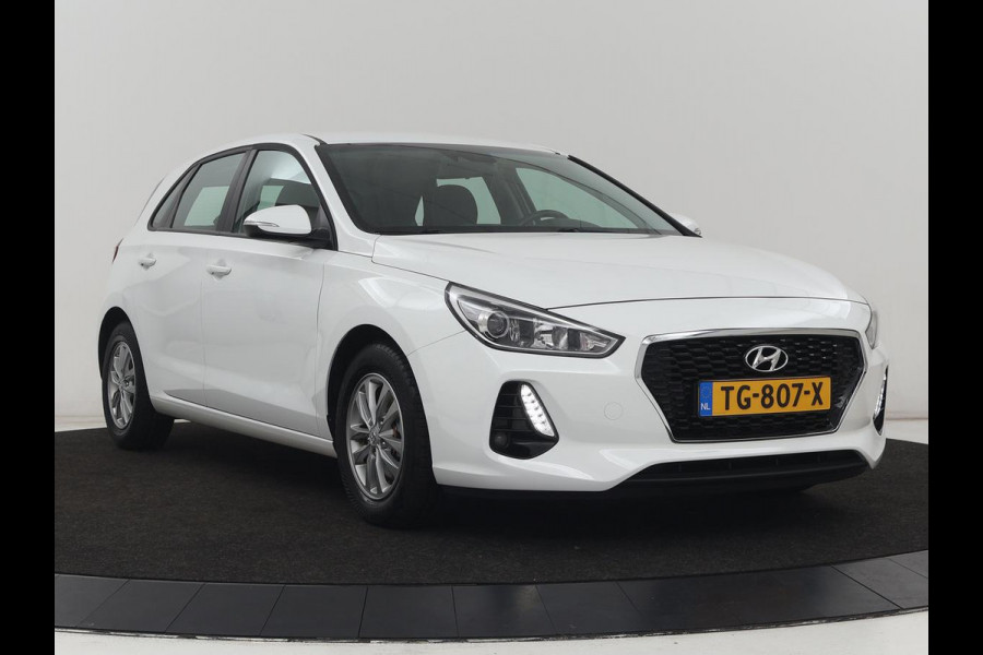 Hyundai i30 1.0 T-GDI Comfort | Carplay | Navigatie | Camera | Trekhaak | Climate control | Parkeerhulp | Cruise control | Bluetooth