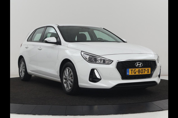 Hyundai i30 1.0 T-GDI Comfort | Carplay | Navigatie | Camera | Trekhaak | Climate control | Parkeerhulp | Cruise control | Bluetooth