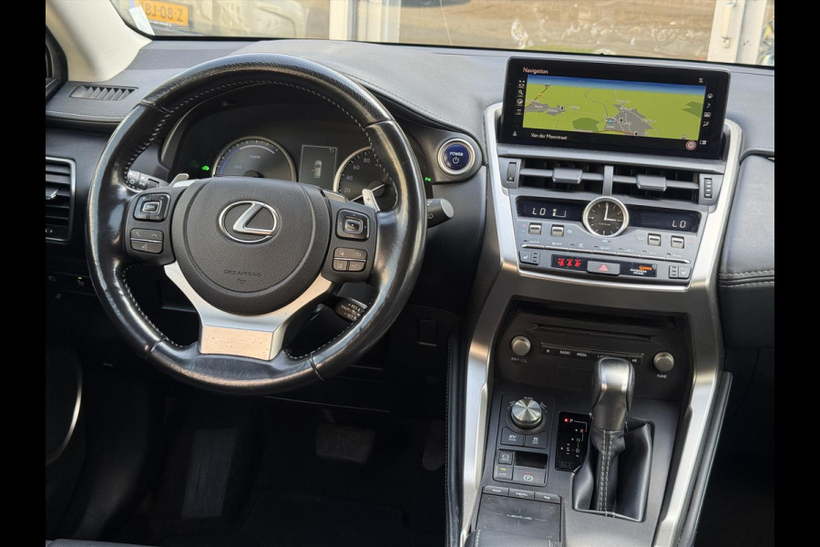 Lexus NX 300h Luxury Line | Dodehoekherkenning, Leer, Stoel + Stuurverwarming, 18 inch, Leer, Apple CarPlay/Android auto, Elektrische ach