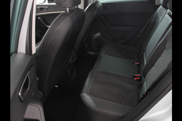 Seat Ateca 1.5 TSI 150pk Automaat Xperience | Navigatie | Apple Carplay / Android Auto | Camera | Parkeersensoren | Stoel-en stuurverwarming | Ledverlichting | Getinte ramen | Climate Control