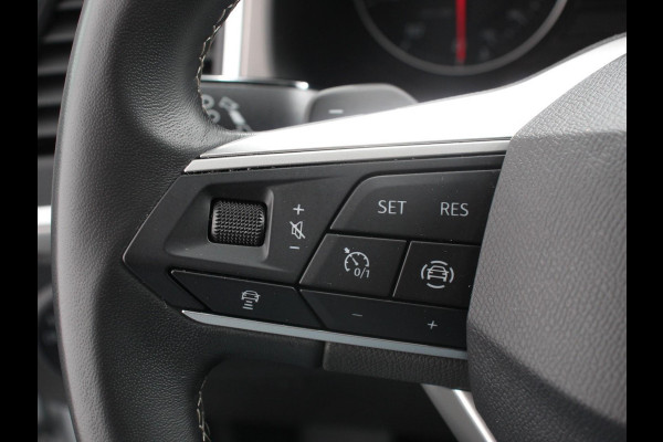Seat Ateca 1.5 TSI 150pk Automaat Xperience | Navigatie | Apple Carplay / Android Auto | Camera | Parkeersensoren | Stoel-en stuurverwarming | Ledverlichting | Getinte ramen | Climate Control