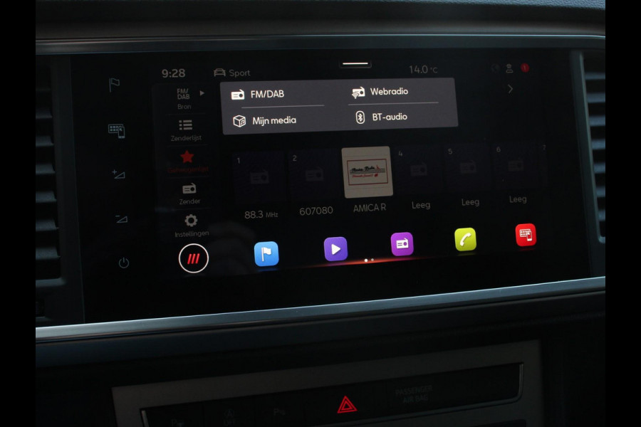 Seat Ateca 1.5 TSI 150pk Automaat Xperience | Navigatie | Apple Carplay / Android Auto | Camera | Parkeersensoren | Stoel-en stuurverwarming | Ledverlichting | Getinte ramen | Climate Control