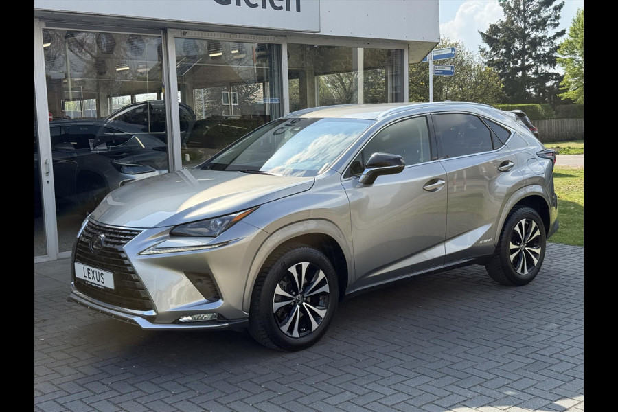 Lexus NX 300h Luxury Line | Dodehoekherkenning, Leer, Stoel + Stuurverwarming, 18 inch, Leer, Apple CarPlay/Android auto, Elektrische ach