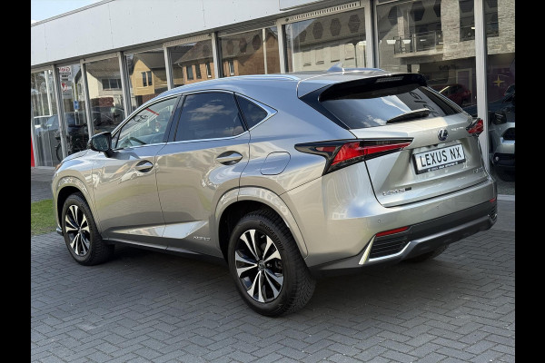 Lexus NX 300h Luxury Line | Dodehoekherkenning, Leer, Stoel + Stuurverwarming, 18 inch, Leer, Apple CarPlay/Android auto, Elektrische ach
