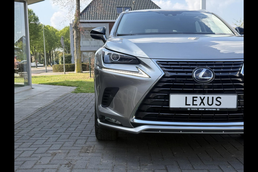Lexus NX 300h Luxury Line | Dodehoekherkenning, Leer, Stoel + Stuurverwarming, 18 inch, Leer, Apple CarPlay/Android auto, Elektrische ach
