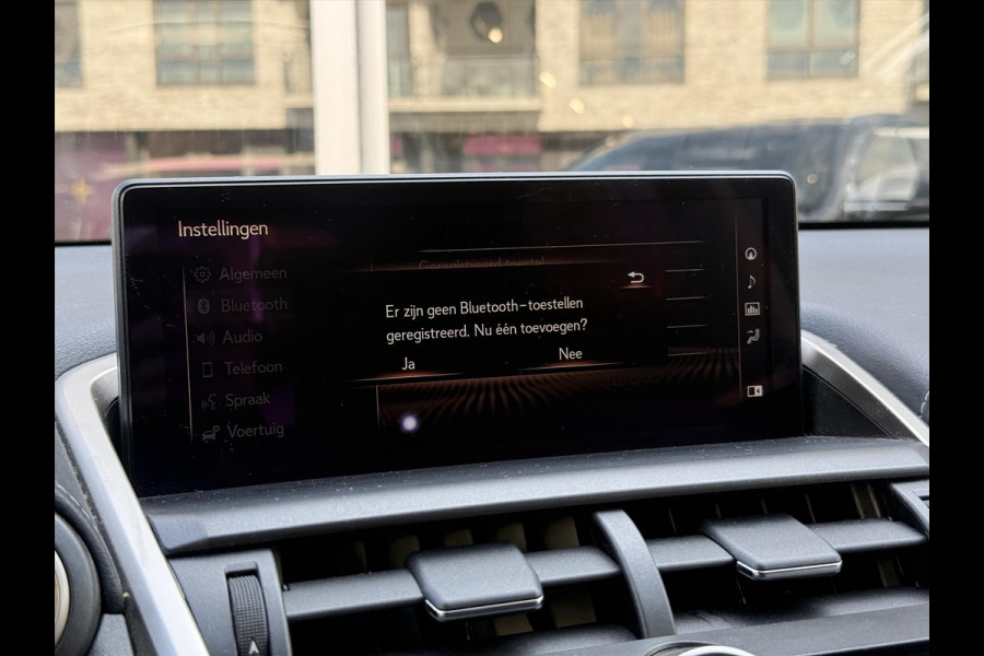 Lexus NX 300h Luxury Line | Dodehoekherkenning, Leer, Stoel + Stuurverwarming, 18 inch, Leer, Apple CarPlay/Android auto, Elektrische ach