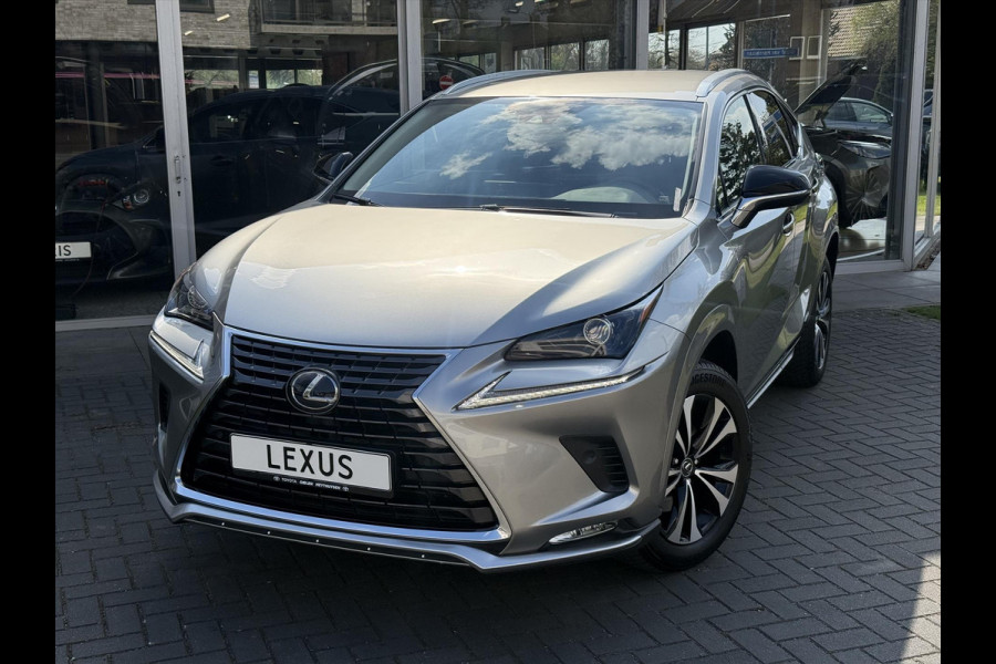 Lexus NX 300h Luxury Line | Dodehoekherkenning, Leer, Stoel + Stuurverwarming, 18 inch, Leer, Apple CarPlay/Android auto, Elektrische ach
