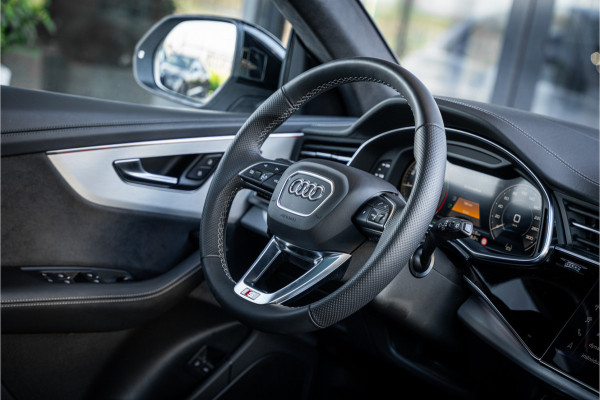 Audi Q8 60 TFSI e quattro Pro Line S Competition - Panorama | RS Seats | B&O | Elek. Trekhaak | 360 Camera | Memory