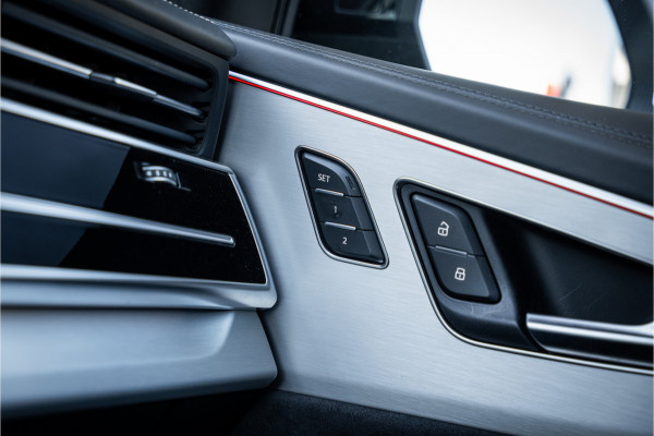 Audi Q8 60 TFSI e quattro Pro Line S Competition - Panorama | RS Seats | B&O | Elek. Trekhaak | 360 Camera | Memory