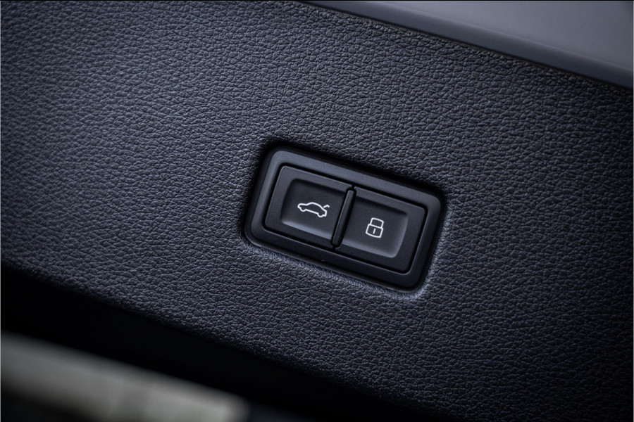 Audi Q8 60 TFSI e quattro Pro Line S Competition - Panorama | RS Seats | B&O | Elek. Trekhaak | 360 Camera | Memory