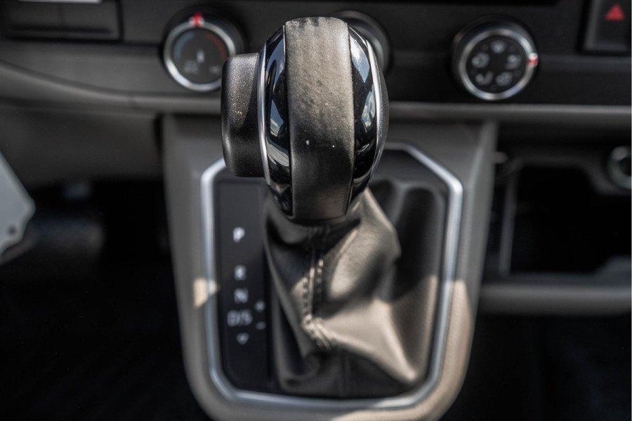 Volkswagen Transporter T6.1 2.0 TDI L2H1 | BULLI | 150 PK | Automaat | LED | Camera | Carplay | PDC | Zijschuifdeur L+R
