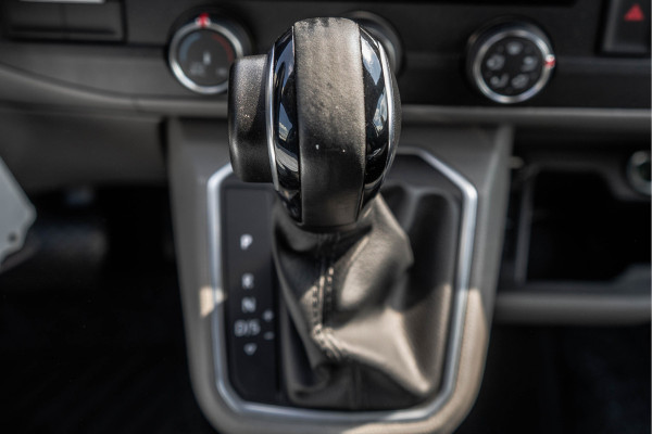 Volkswagen Transporter T6.1 2.0 TDI L2H1 | BULLI | 150 PK | Automaat | LED | Camera | Carplay | PDC | Zijschuifdeur L+R
