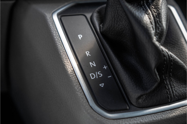 Volkswagen Transporter T6.1 2.0 TDI L2H1 | BULLI | 150 PK | Automaat | LED | Camera | Carplay | PDC | Zijschuifdeur L+R