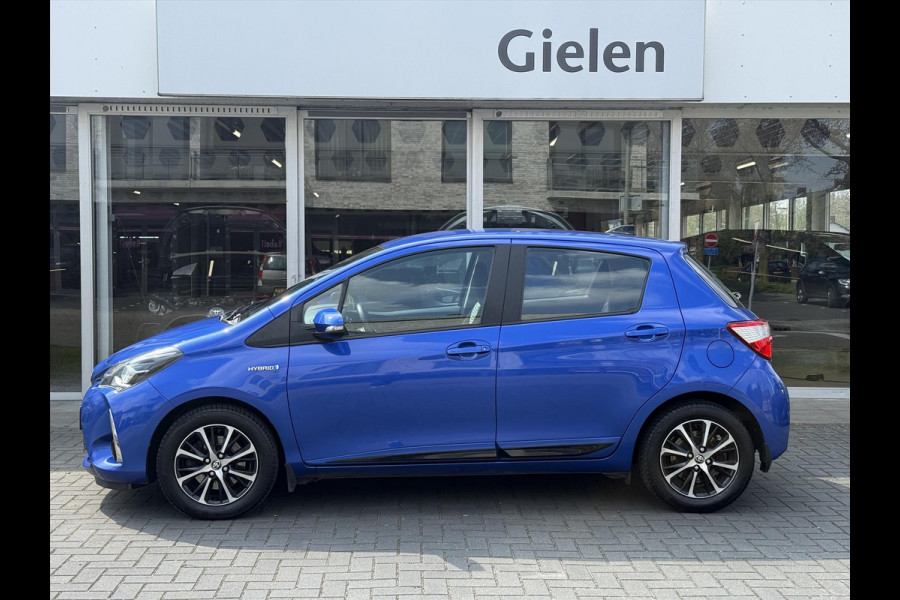 Toyota Yaris 1.5 Full Hybrid Dynamic | Lichtmetalen velgen, Parkeercamera, Licht + Regensensor, Cruise control, Climate control