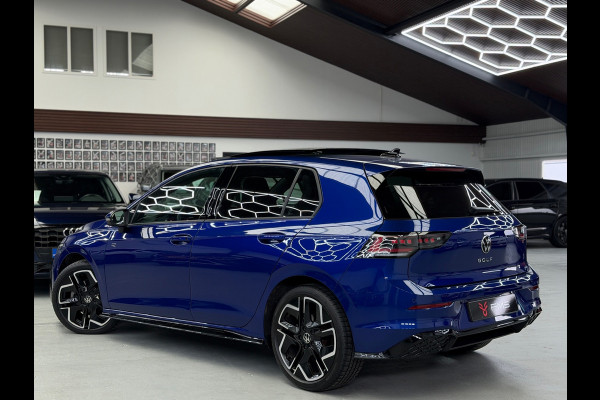 Volkswagen Golf 8.5 2.0 TDI 3x R-Line Panorama IQ CarPlay HK