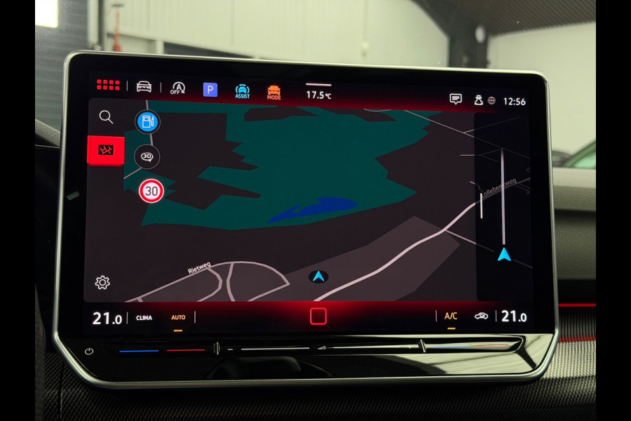 Volkswagen Golf 8.5 2.0 TDI 3x R-Line Panorama IQ CarPlay HK