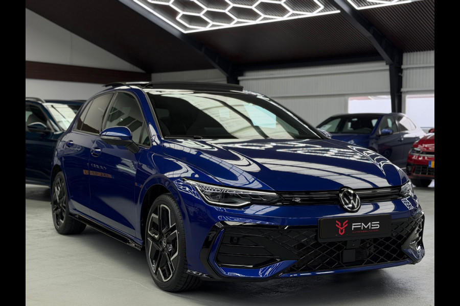 Volkswagen Golf 8.5 2.0 TDI 3x R-Line Panorama IQ CarPlay HK