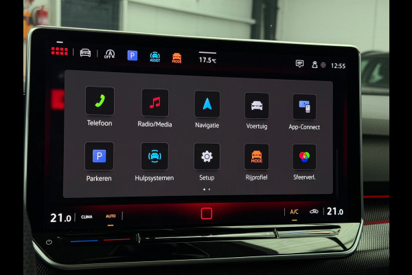 Volkswagen Golf 8.5 2.0 TDI 3x R-Line Panorama IQ CarPlay HK