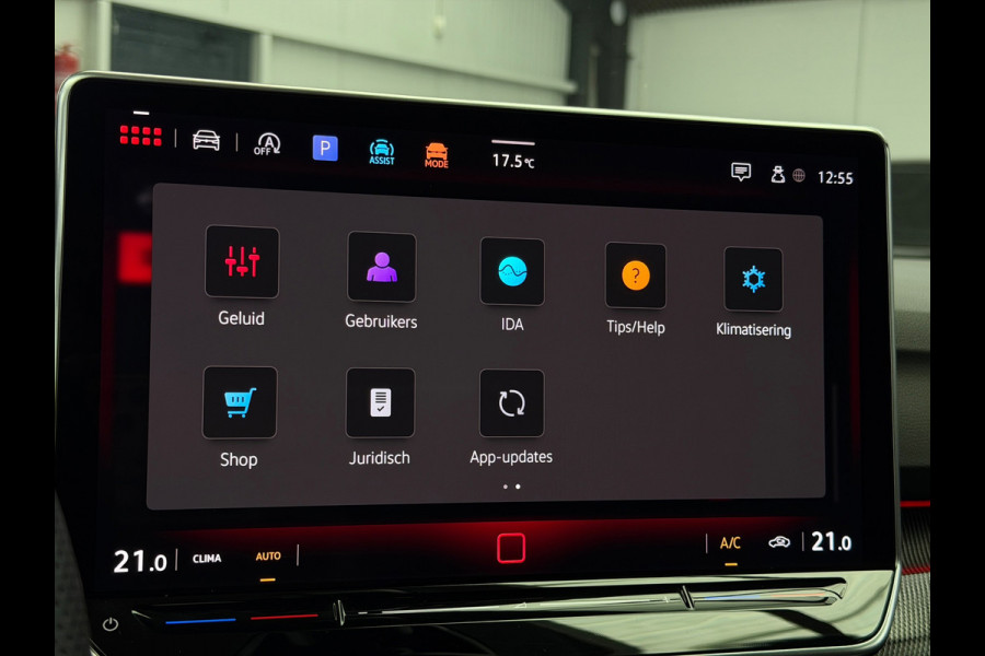 Volkswagen Golf 8.5 2.0 TDI 3x R-Line Panorama IQ CarPlay HK
