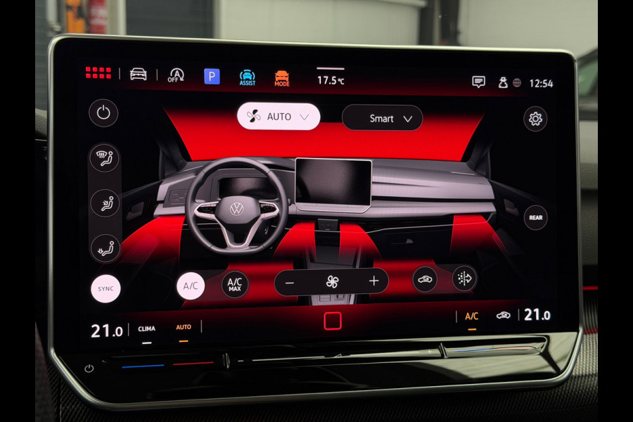 Volkswagen Golf 8.5 2.0 TDI 3x R-Line Panorama IQ CarPlay HK