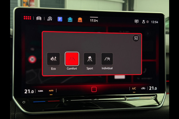 Volkswagen Golf 8.5 2.0 TDI 3x R-Line Panorama IQ CarPlay HK
