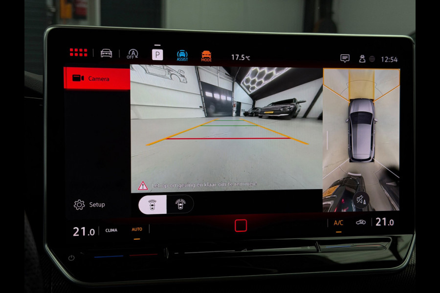 Volkswagen Golf 8.5 2.0 TDI 3x R-Line Panorama IQ CarPlay HK