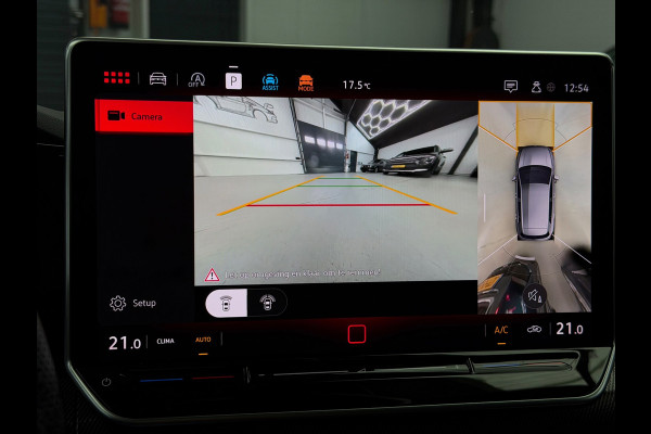 Volkswagen Golf 8.5 2.0 TDI 3x R-Line Panorama IQ CarPlay HK