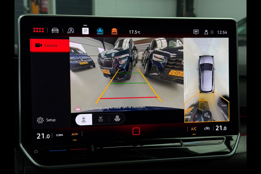Volkswagen Golf 8.5 2.0 TDI 3x R-Line Panorama IQ CarPlay HK