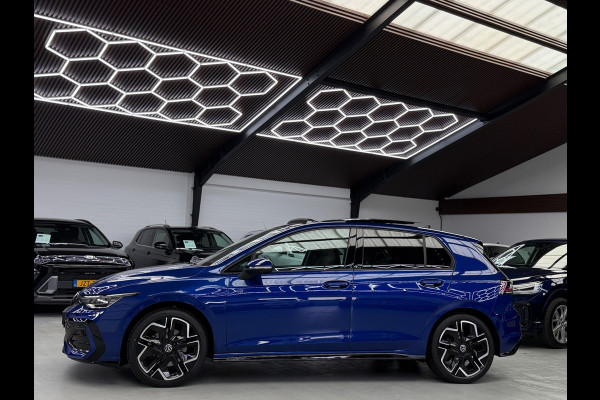 Volkswagen Golf 8.5 2.0 TDI 3x R-Line Panorama IQ CarPlay HK