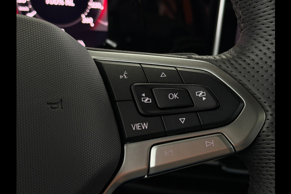Volkswagen Golf 8.5 2.0 TDI 3x R-Line Panorama IQ CarPlay HK