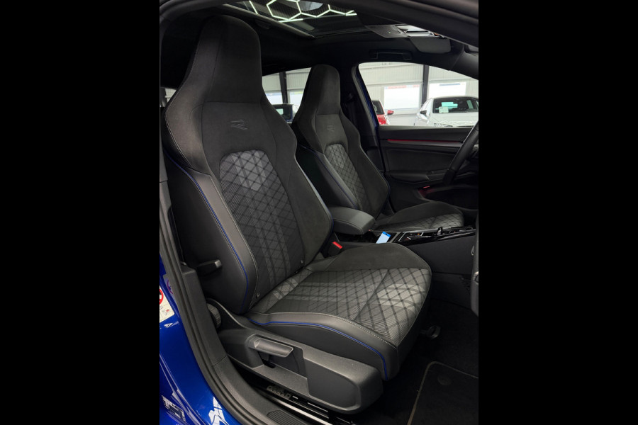 Volkswagen Golf 8.5 2.0 TDI 3x R-Line Panorama IQ CarPlay HK