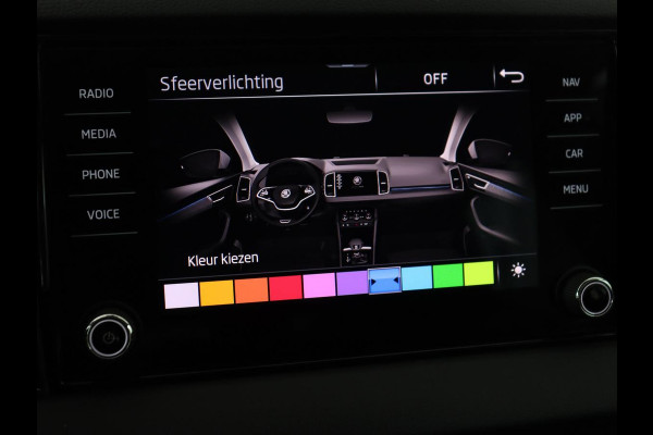 Škoda Karoq 1.5 TSI Business Edition Plus | Stoelverwarming | Trekhaak | Camera | Carplay | Navigatie | Keyless | Full LED | Verwarmde voorruit | Parkeerhulp | Climate control | DAB | Cruise control