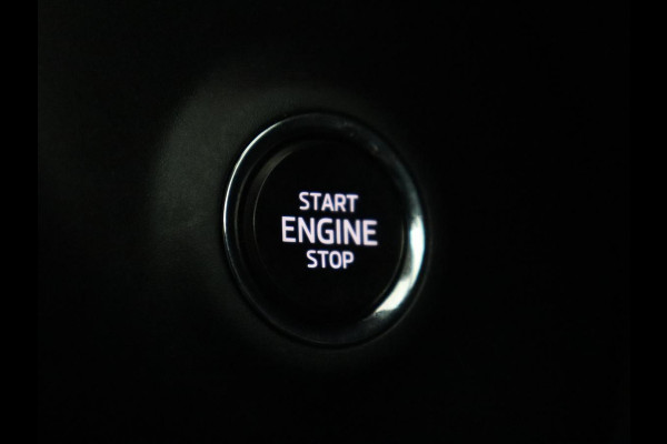 Škoda Karoq 1.5 TSI Business Edition Plus | Stoelverwarming | Trekhaak | Camera | Carplay | Navigatie | Keyless | Full LED | Verwarmde voorruit | Parkeerhulp | Climate control | DAB | Cruise control