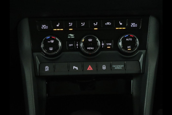 Škoda Karoq 1.5 TSI Business Edition Plus | Stoelverwarming | Trekhaak | Camera | Carplay | Navigatie | Keyless | Full LED | Verwarmde voorruit | Parkeerhulp | Climate control | DAB | Cruise control