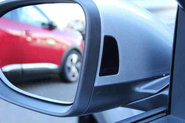 Volkswagen T-Roc 1.5 TSI 150pk R-Line DSG7 Panoramadak