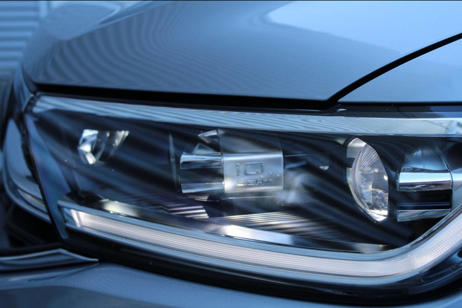 Volkswagen T-Roc 1.5 TSI 150pk R-Line DSG7 Panoramadak