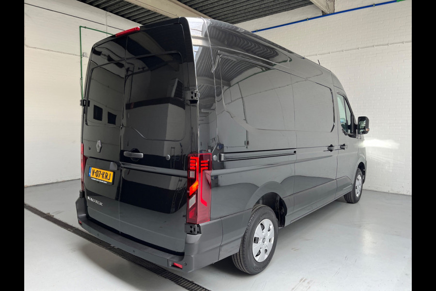 Renault Master NIEUW (MODEL) DEMO T35 2.0 dCi 130 L2H2 Start 3Persoons Zwart Metallic BPM VRIJ, ORIGINEEL NEDERLANDSE BUS!