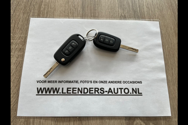 Renault Master NIEUW (MODEL) DEMO T35 2.0 dCi 130 L2H2 Start 3Persoons Zwart Metallic BPM VRIJ, ORIGINEEL NEDERLANDSE BUS!