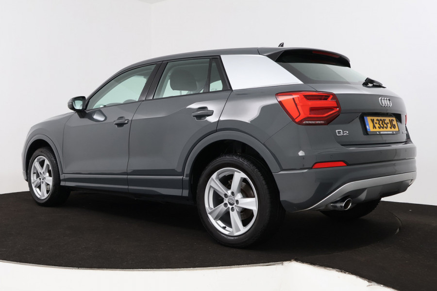 Audi Q2 30 TFSI S Edition (STOELVERWARMING, CRUISE CONTROL ADAPTIEF, NAVGATIE, PARKEERSENSOREN)